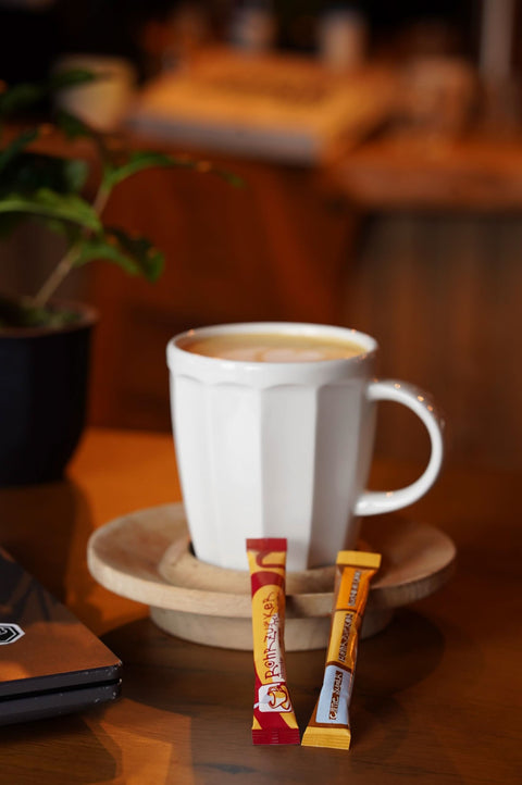 Hellma Rohrzucker-Sticks 500 Stk. je 4 g brauner Zucker - 2 kg Vorrats-Box - Zuckertütchen einzeln, für Kaffee, Tee